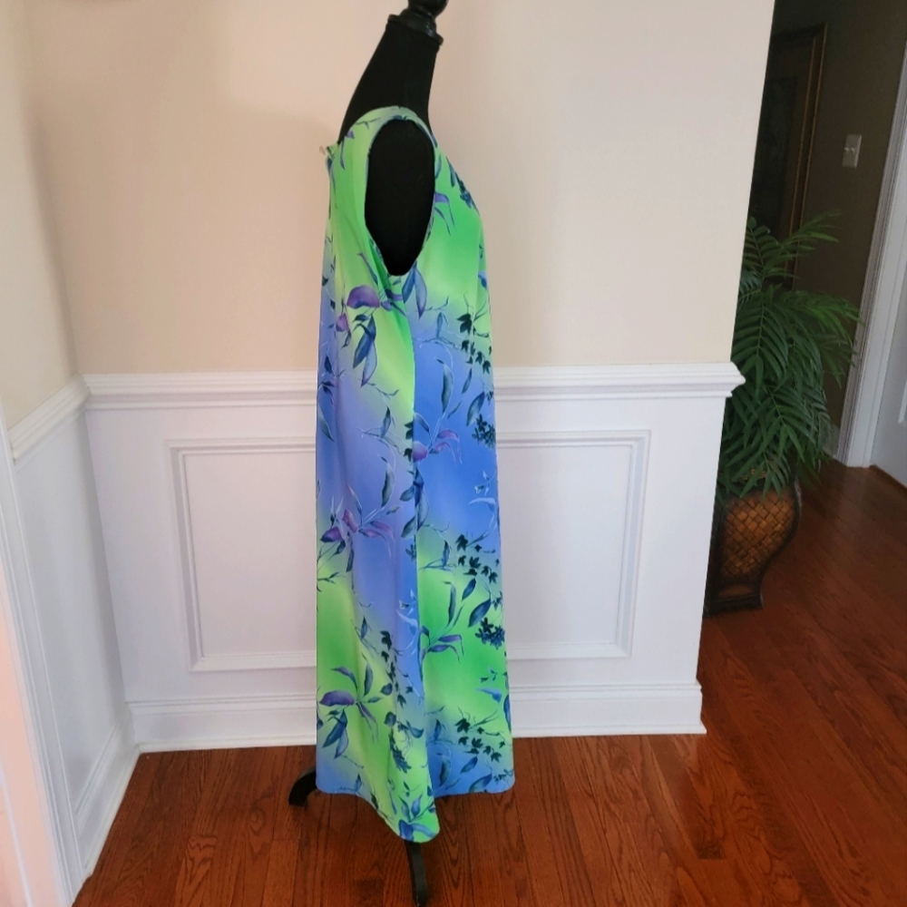Menu Dress - Picture 6 of 7